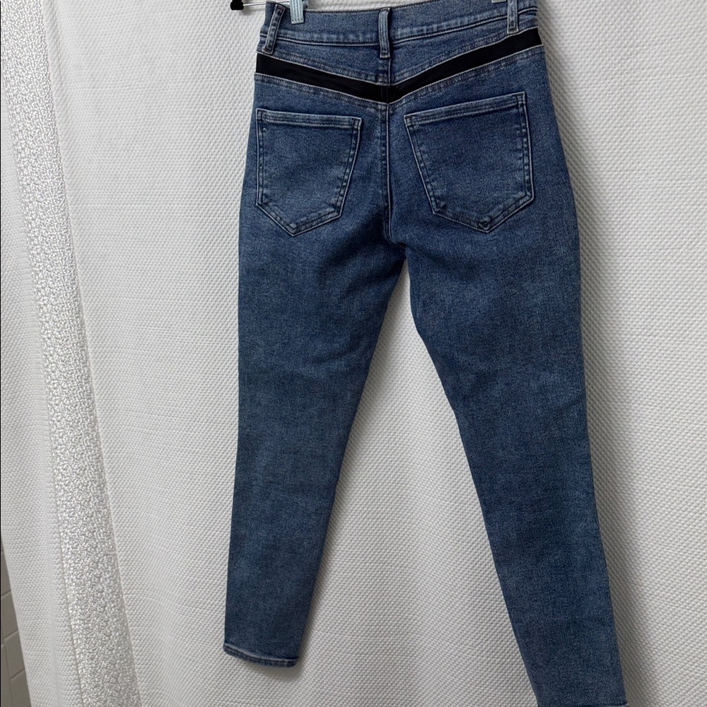 Express Cropped Skinny Mid Rise Jeans - Picture 11 of 13